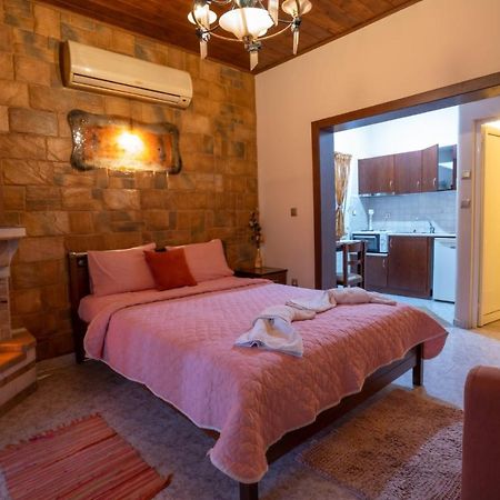 Ξενώνας Μαίανδρος Aridaía エクステリア 写真